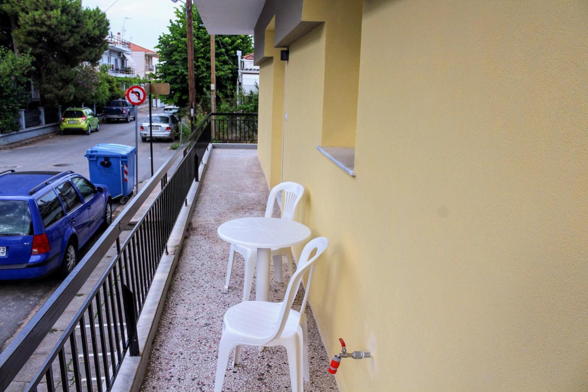 Konstantinos Apartment Nea Moudania Exterior foto